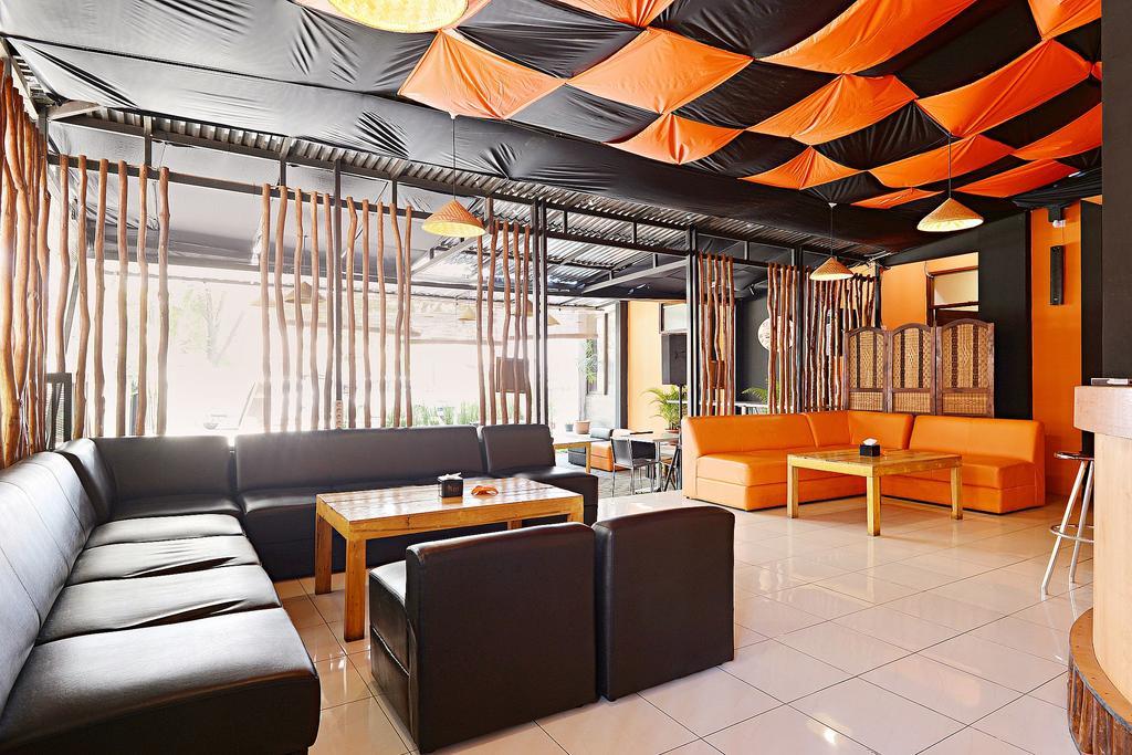 Zen Rooms Riau Natuna Bandung Exterior foto