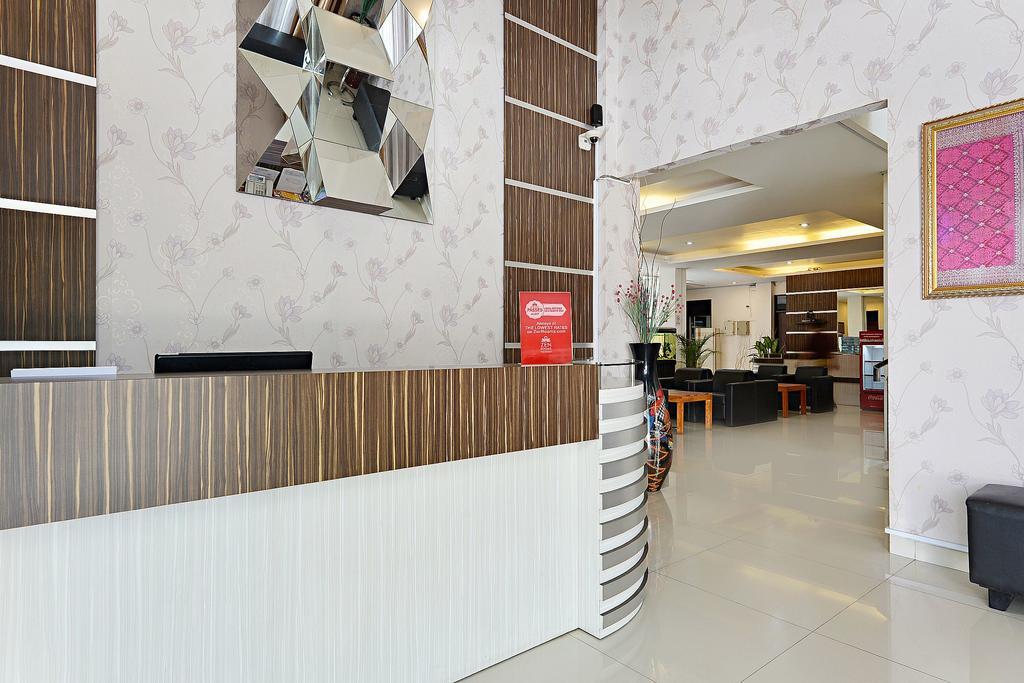 Zen Rooms Riau Natuna Bandung Exterior foto