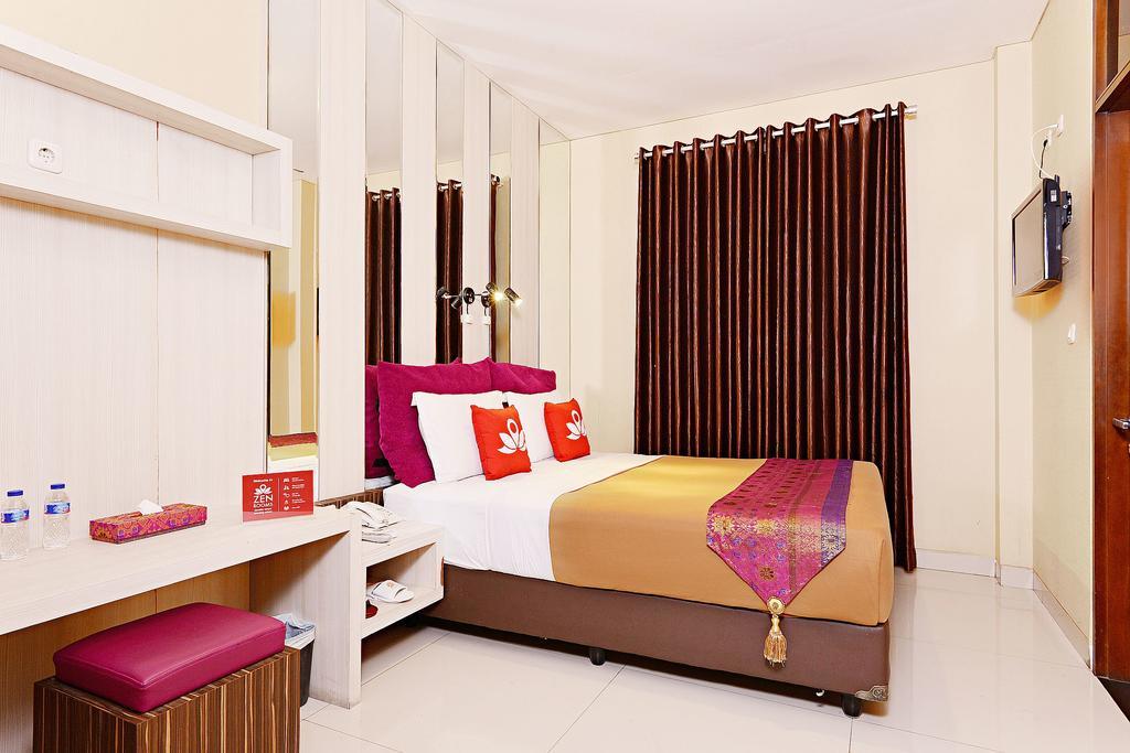 Zen Rooms Riau Natuna Bandung Exterior foto
